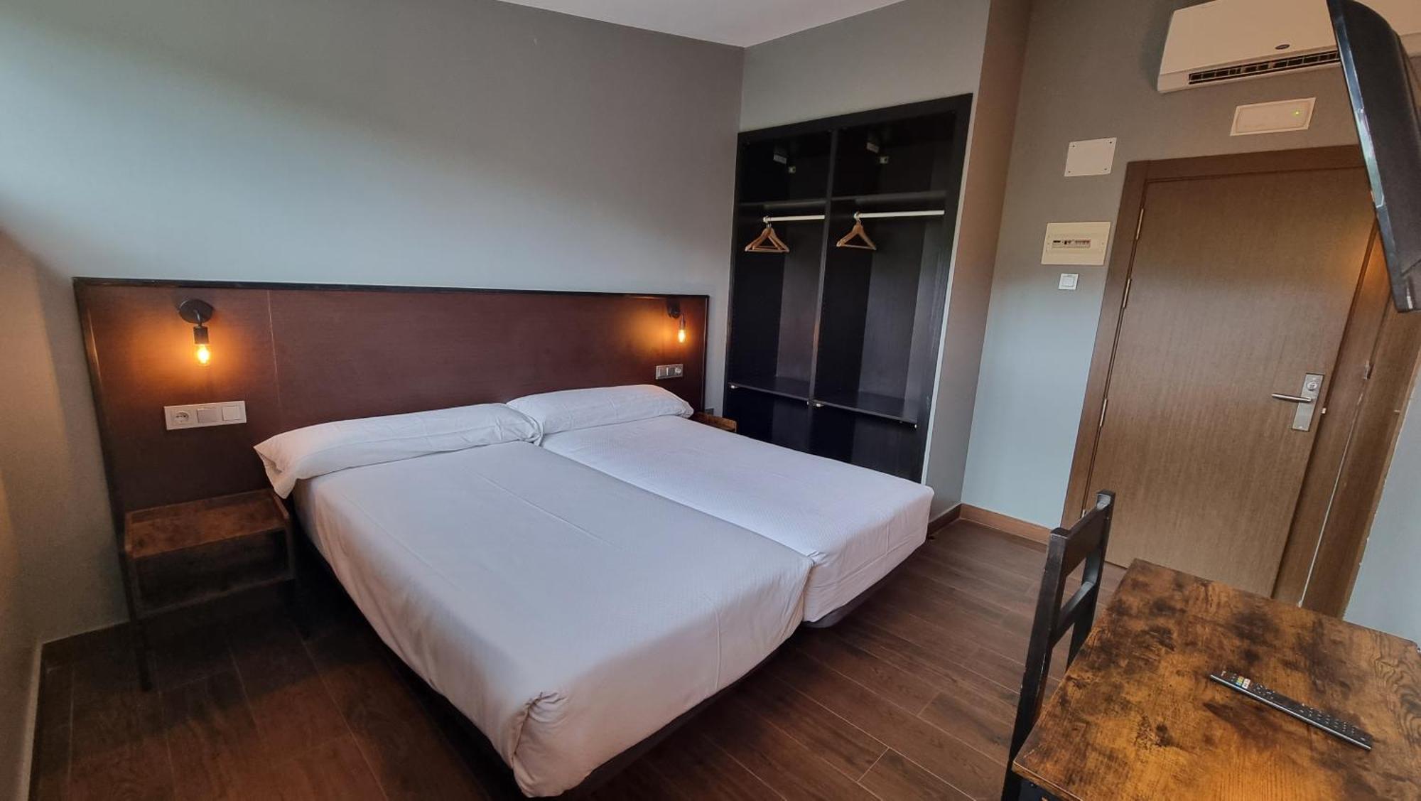 Euba Hotel Аморебьета-Эчано Экстерьер фото