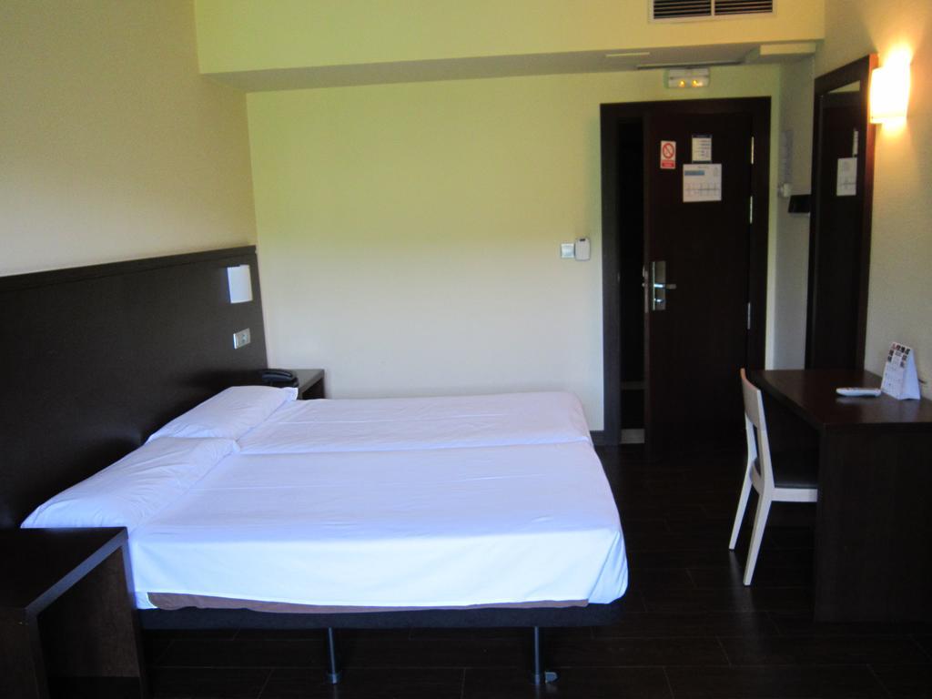 Euba Hotel Аморебьета-Эчано Экстерьер фото