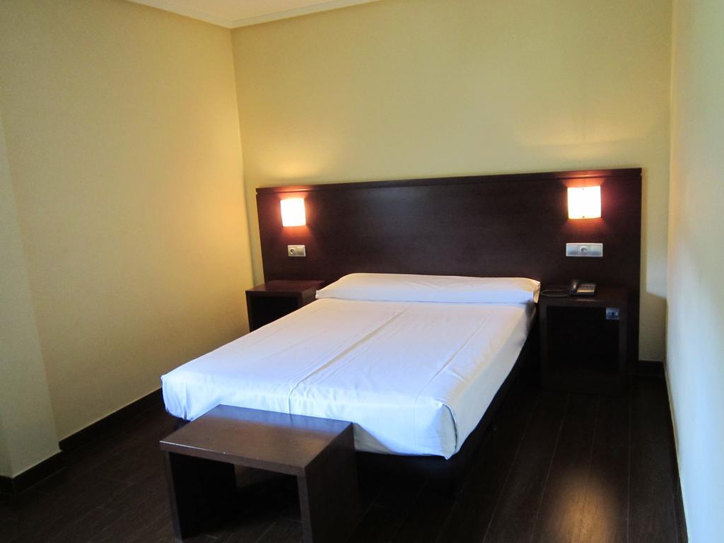 Euba Hotel Аморебьета-Эчано Экстерьер фото