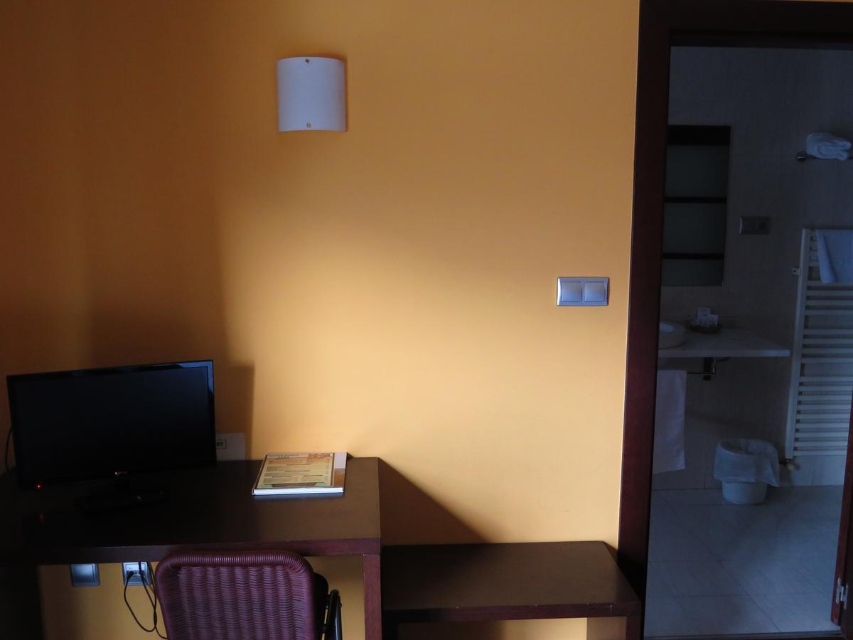 Euba Hotel Аморебьета-Эчано Экстерьер фото